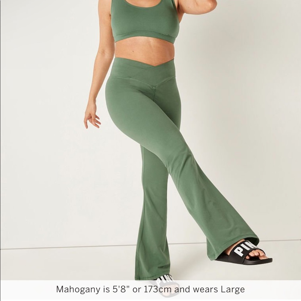 SOLD Yoga pants/ Flared leggings